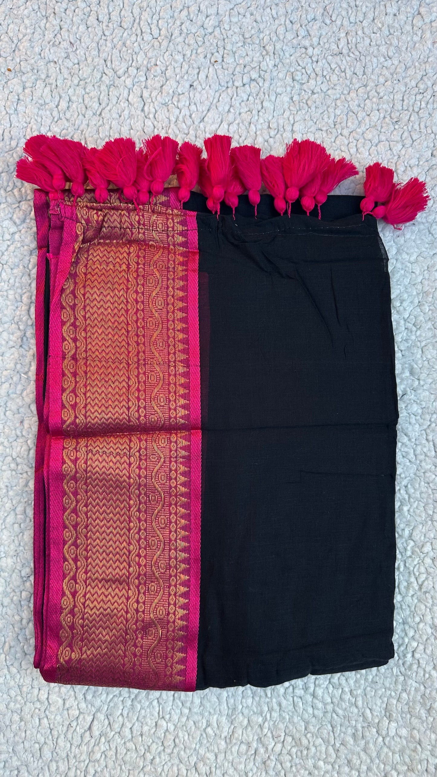 Mul Cotton 120 Count Saree with Pink Zari Woven Border in Black