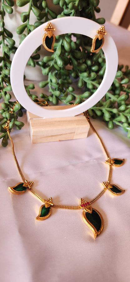 Antique Gold Palakka Mango Leaf Necklace Set
