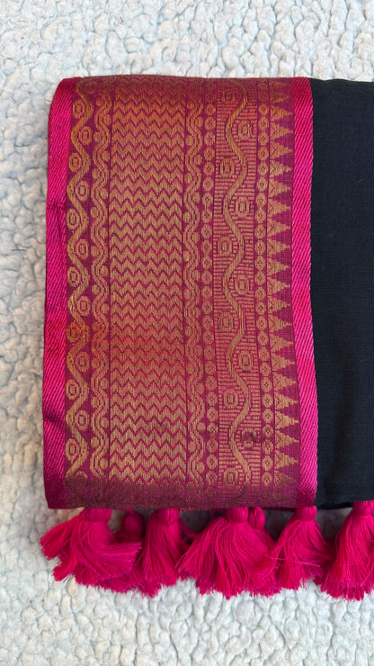 Mul Cotton 120 Count Saree with Pink Zari Woven Border in Black