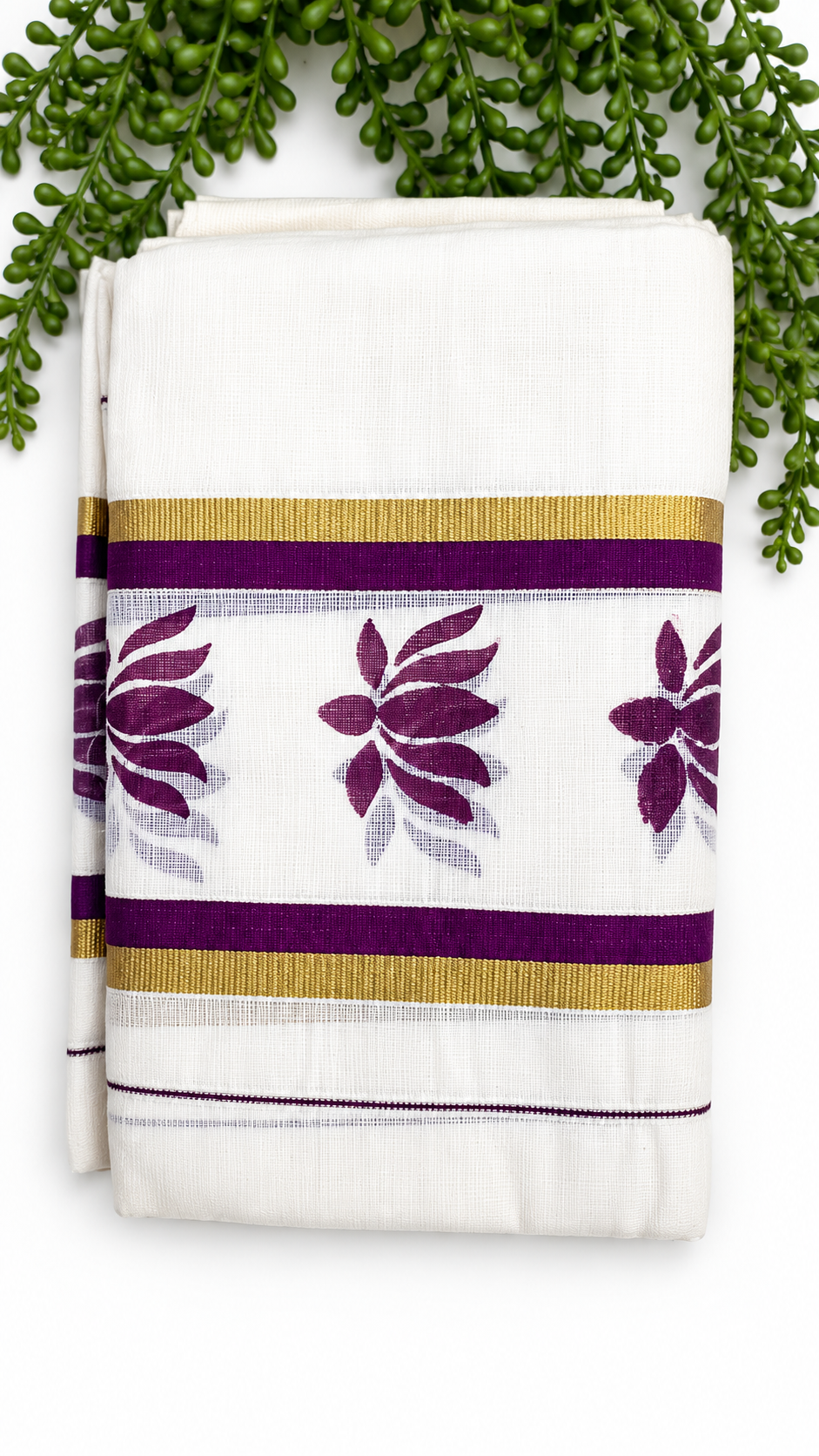 Kerala Cotton Set Mundu with Lotus Motif Border – Gold Kasavu Detail