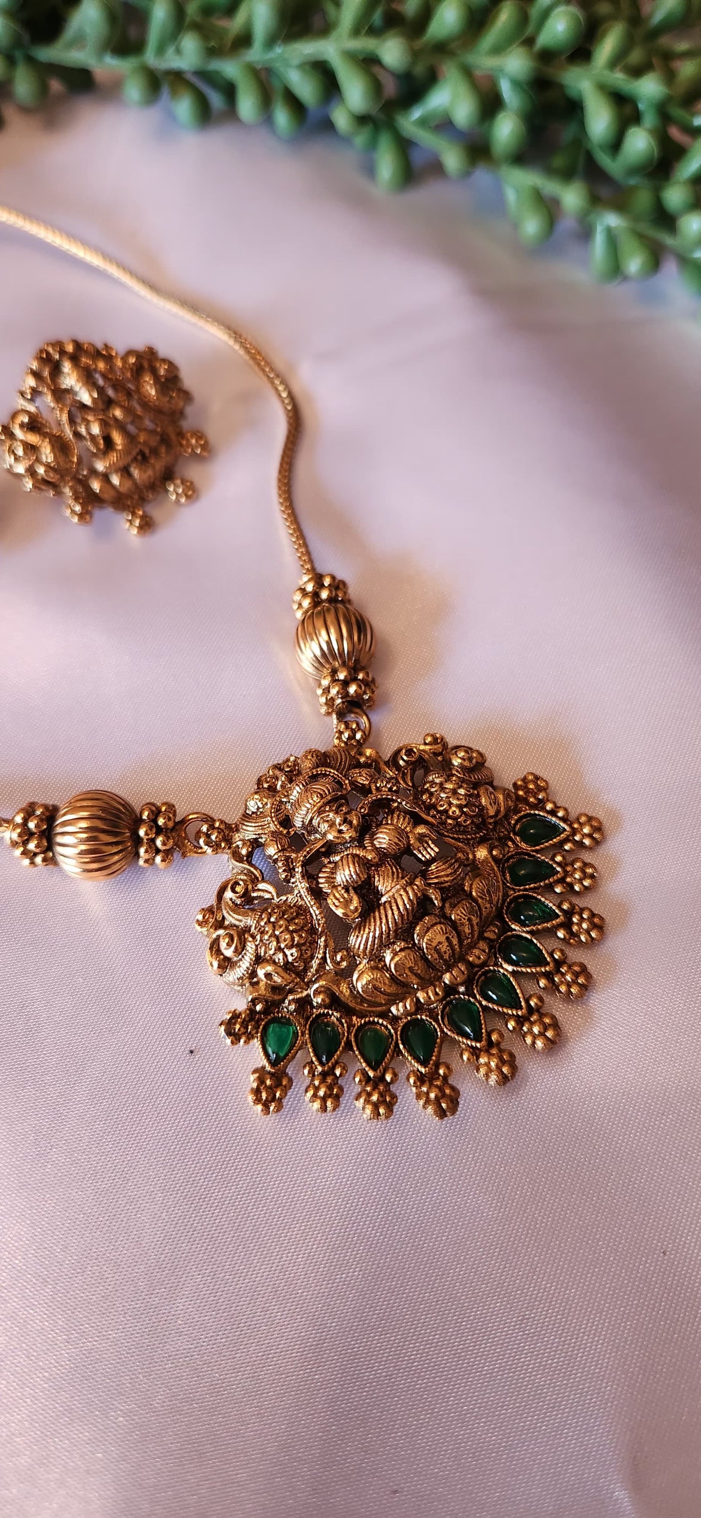 Antique Gold Radha Krishna Pendant Necklace Set