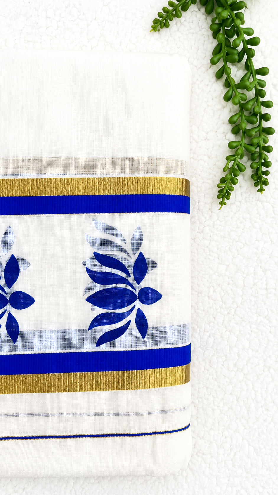 Kerala Cotton Set Mundu with Lotus Motif Border – Gold Kasavu Detail