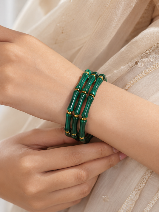 Bohemian Acrylic Bamboo Beaded Bracelet – Green Marble Texture with Gold Accents | Set of 3 Stretch Bangles
