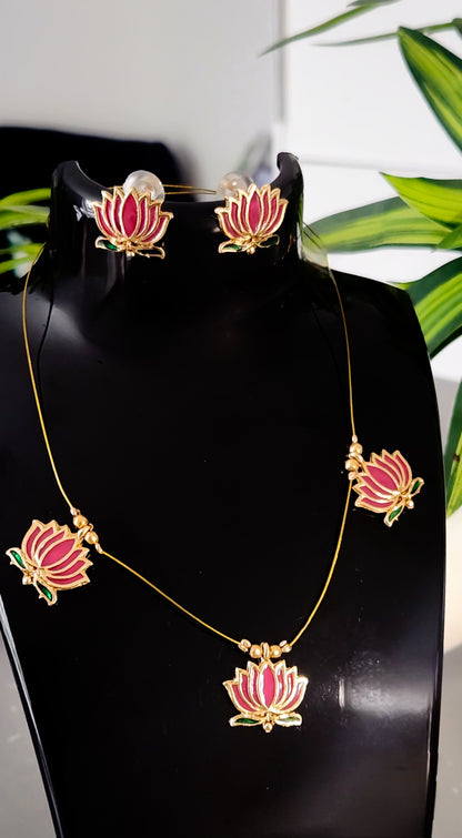 Lotus Bloom Enamel Invisible Necklace Set